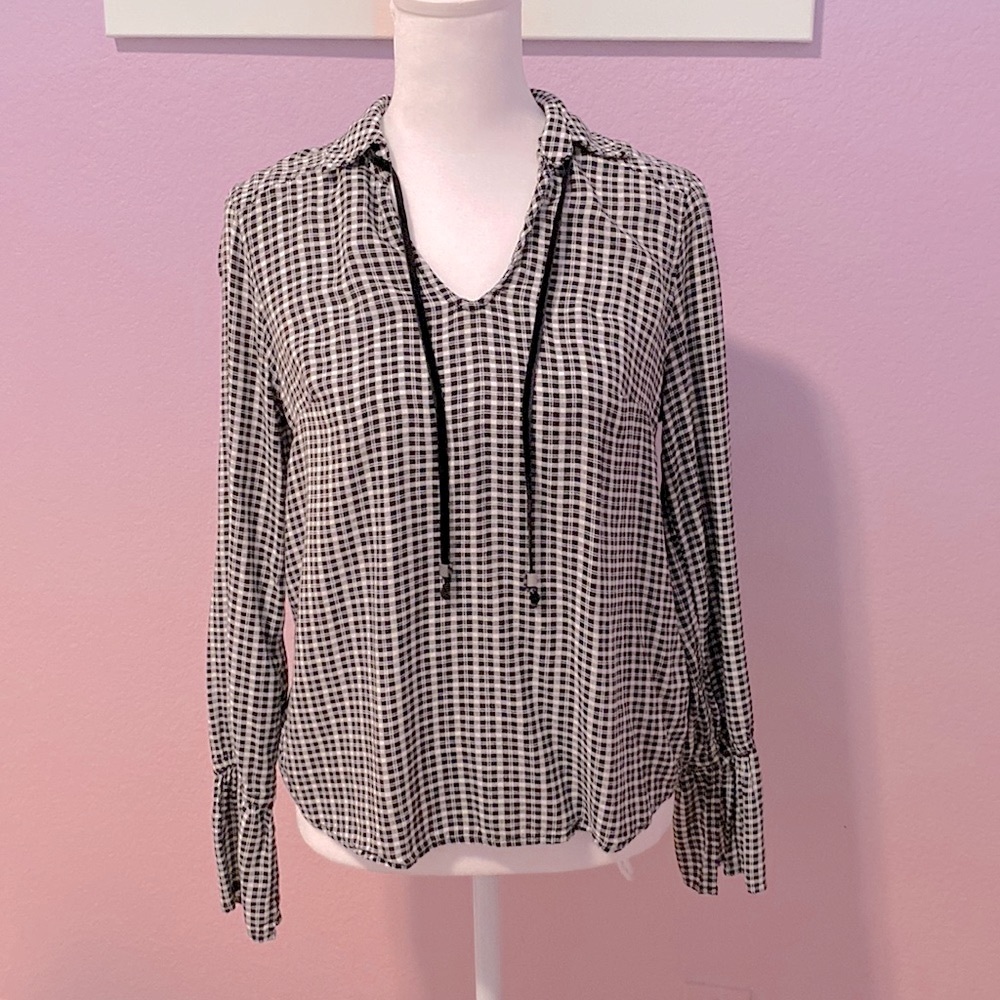 Cute White and Black Checkered Blouse ~ Size Small